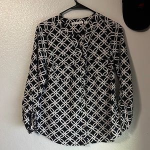 Mid arm length button up top